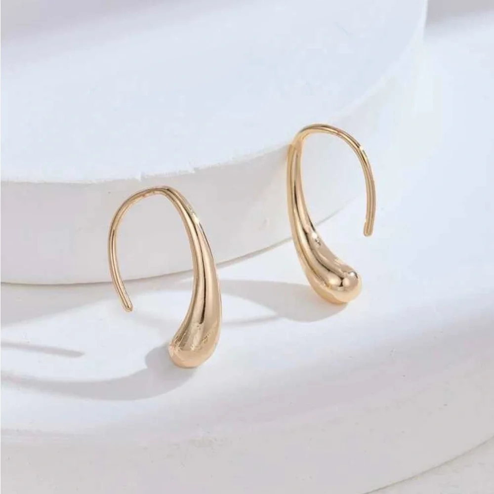 14k Gold plated earrings.NWOT - Picture 2 of 4